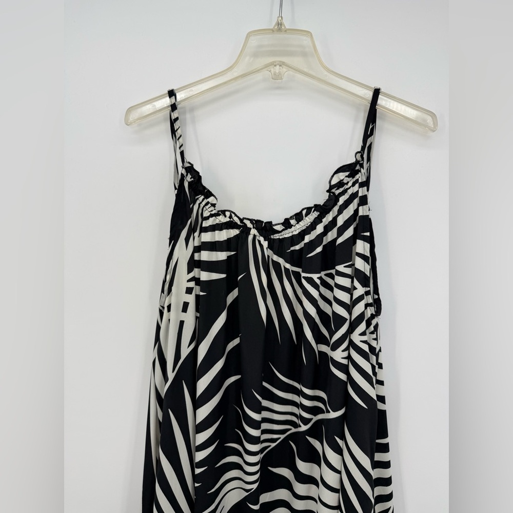 True Destinations Black & White Palm Leaf Print Size Large Maxi Dress - Picture 7 of 9